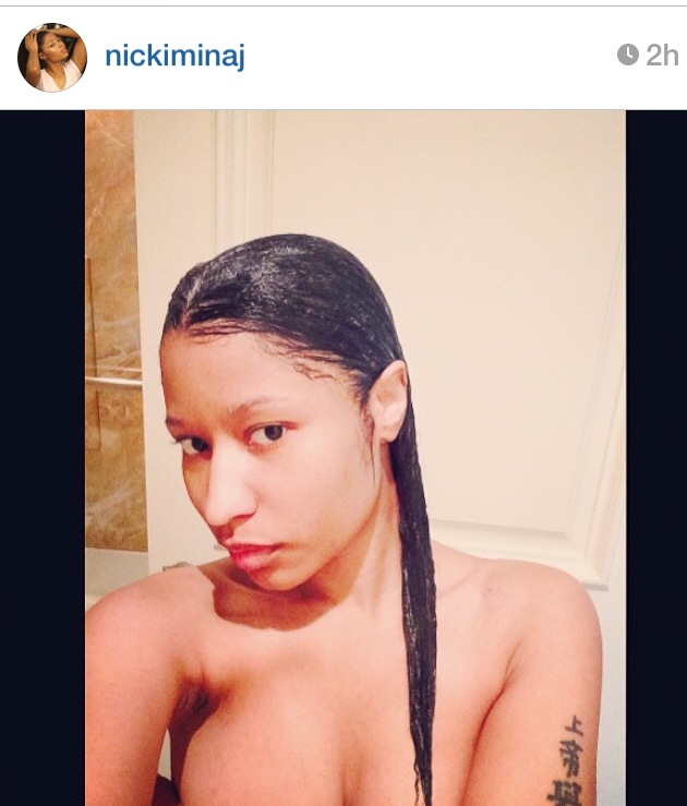 Nicki Minaj's Sexy Bathroom Pics!!!