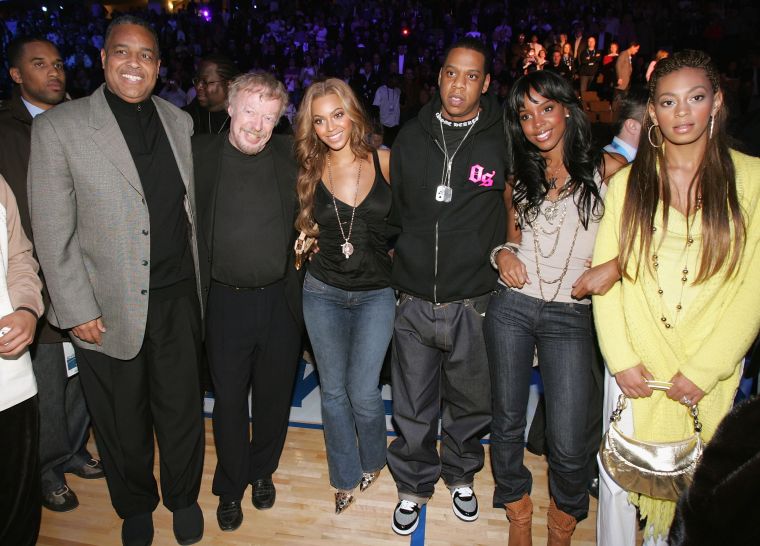 Solange Beats Up Jay Z