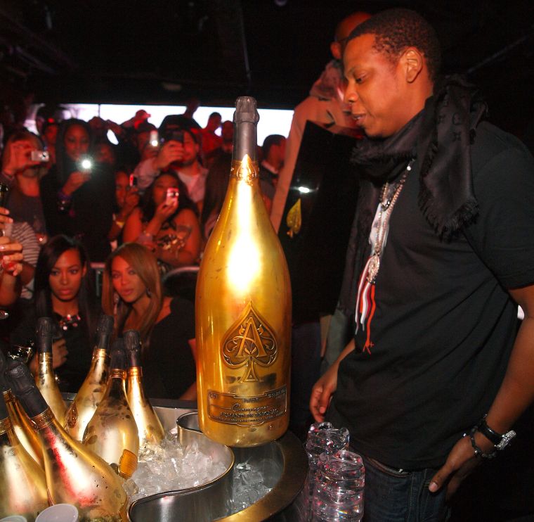 Solange Beats Up Jay Z