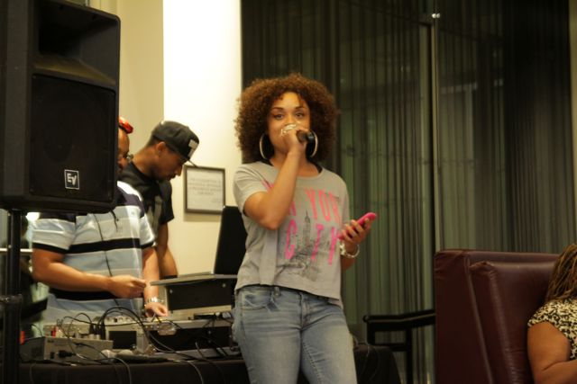 mila-j-performance-92q-042