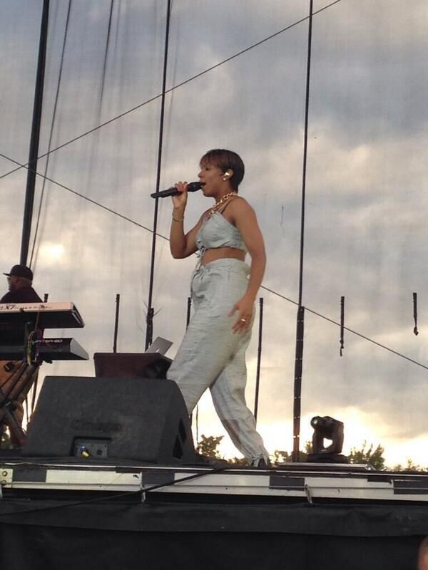 kelly-rowland-baby-bump