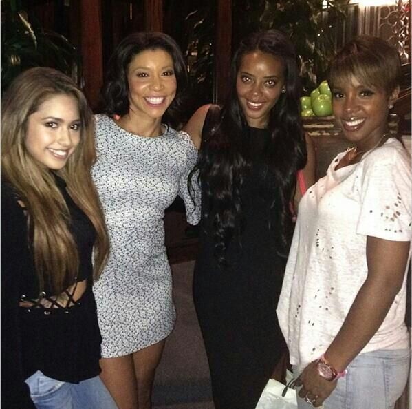 kelly-rowland-pregnant