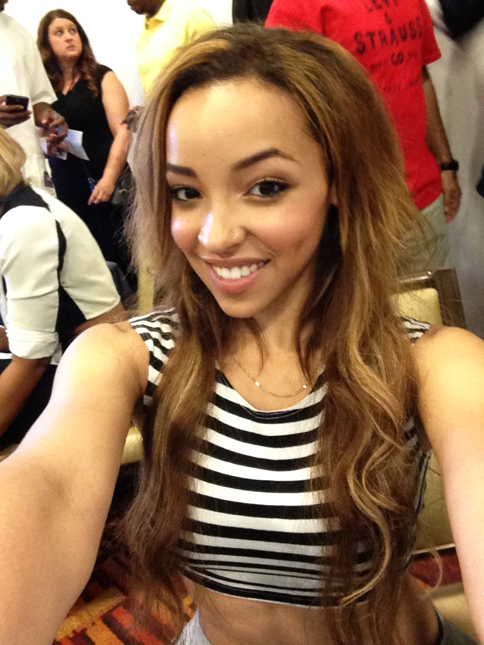 Tinashe selfie