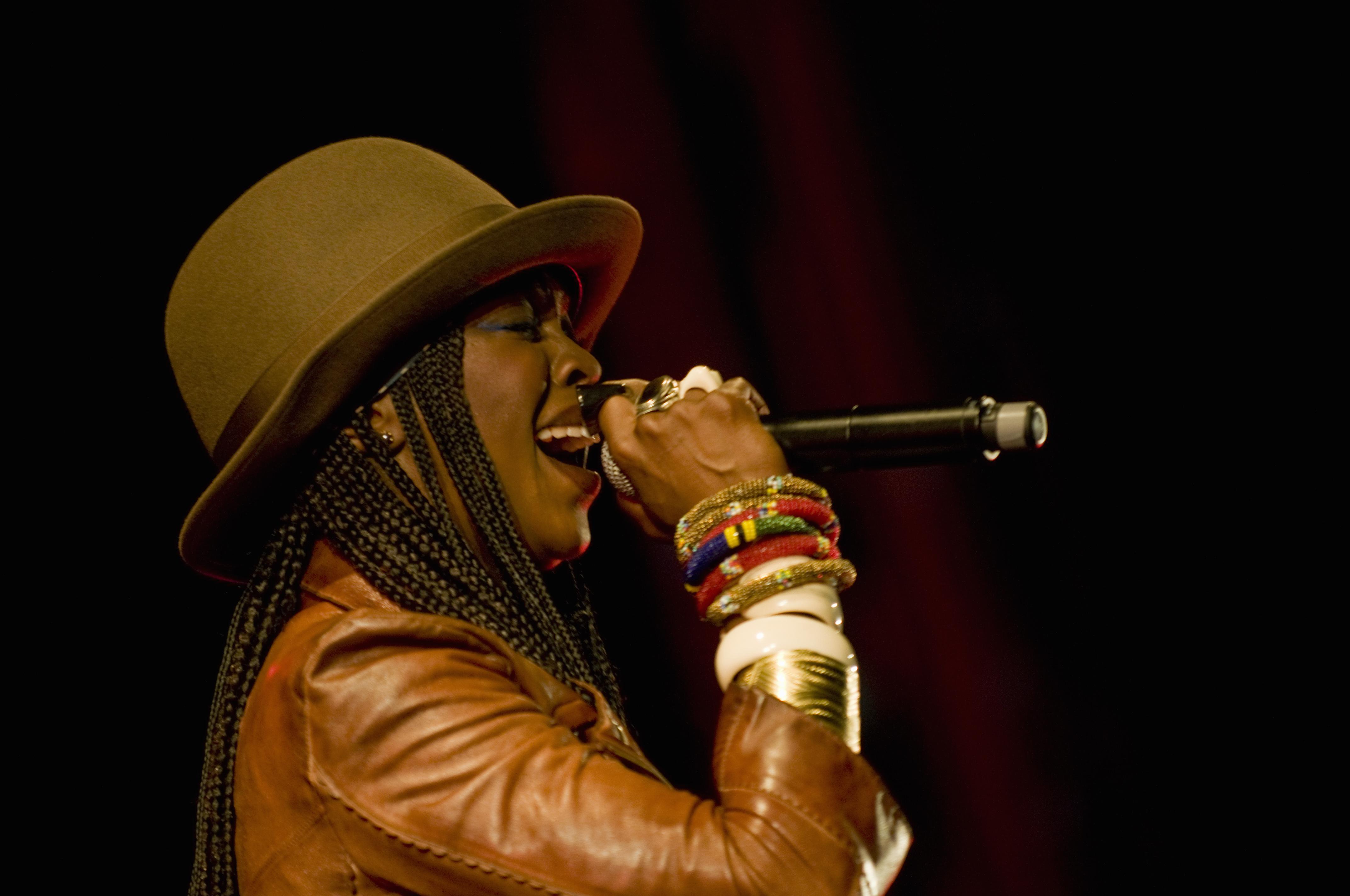 American recording artist Lauryn Hill performing at the Festival dos Oceanos, Praca do Comercio, Baixa.