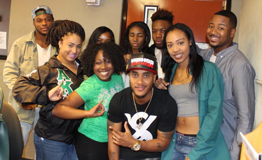 DJ Quicksilva with Towson University Students