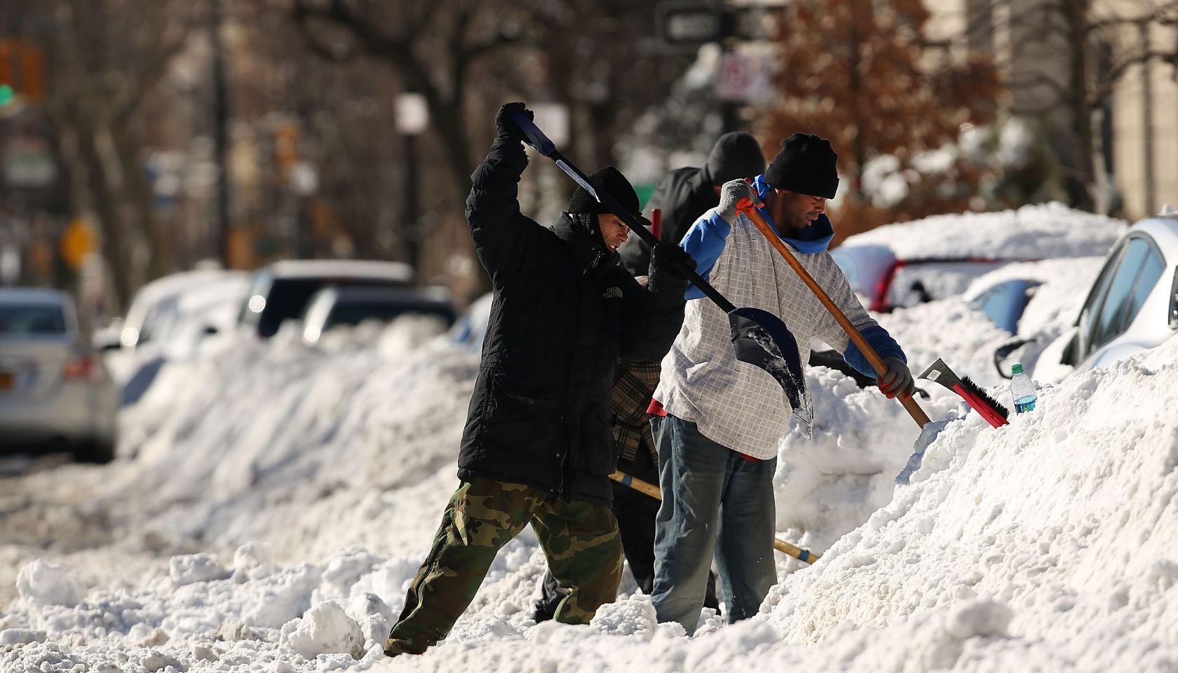 Huge Snow Storm Slams Into Mid Atlantic States