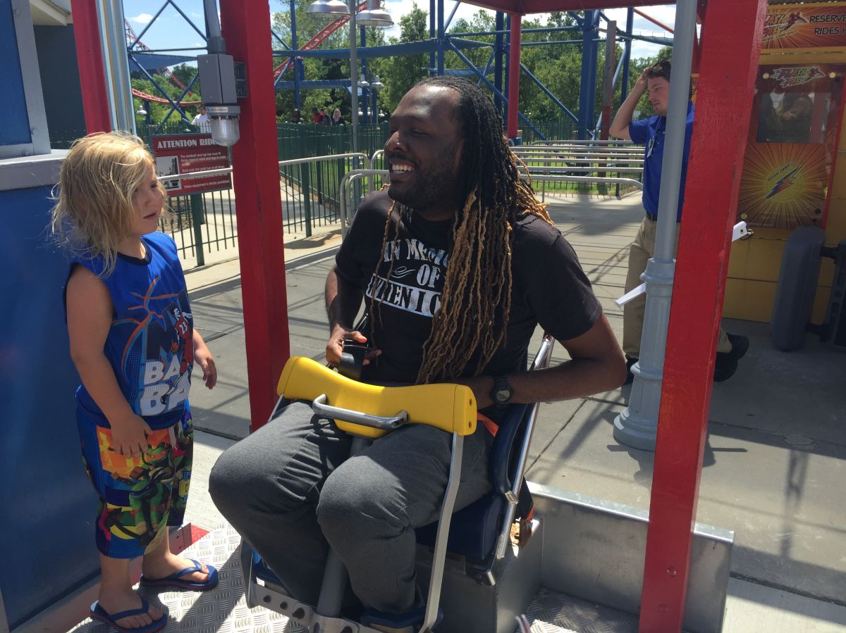 Kels in the Afternoon at Six Flags
