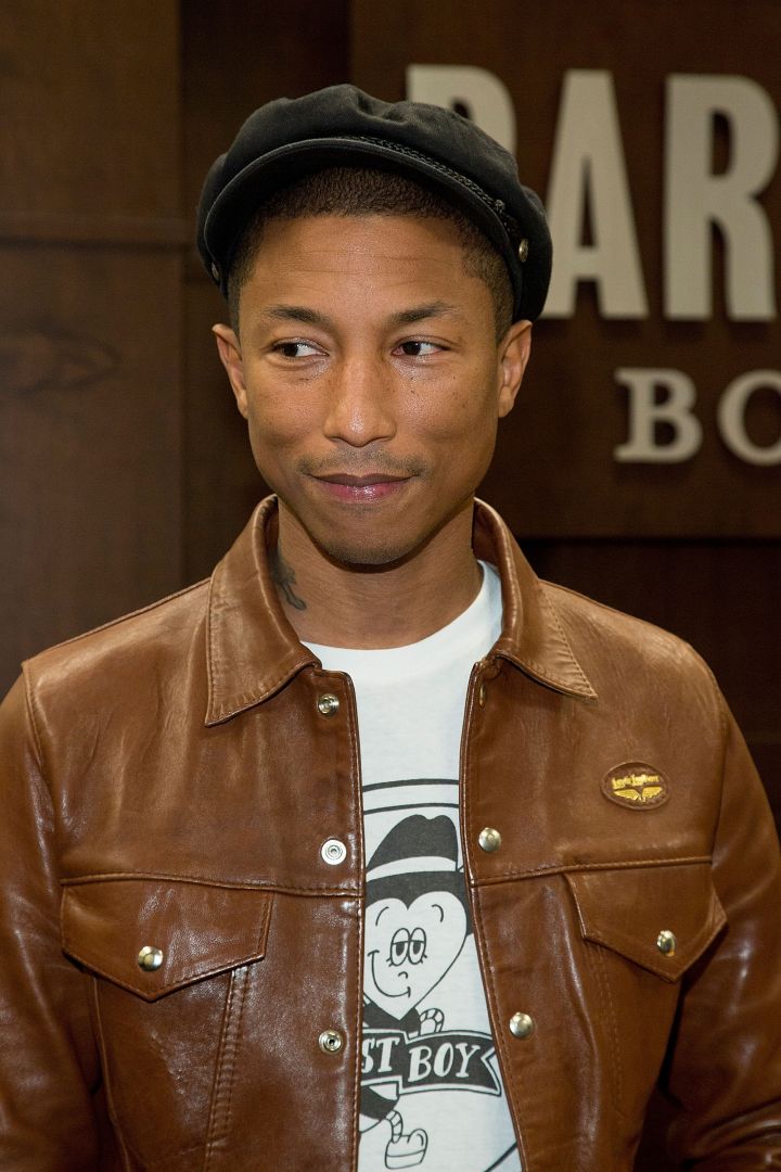 Pharrell Williams now – Absolutely NOTHING has changed about his face in the last decade.