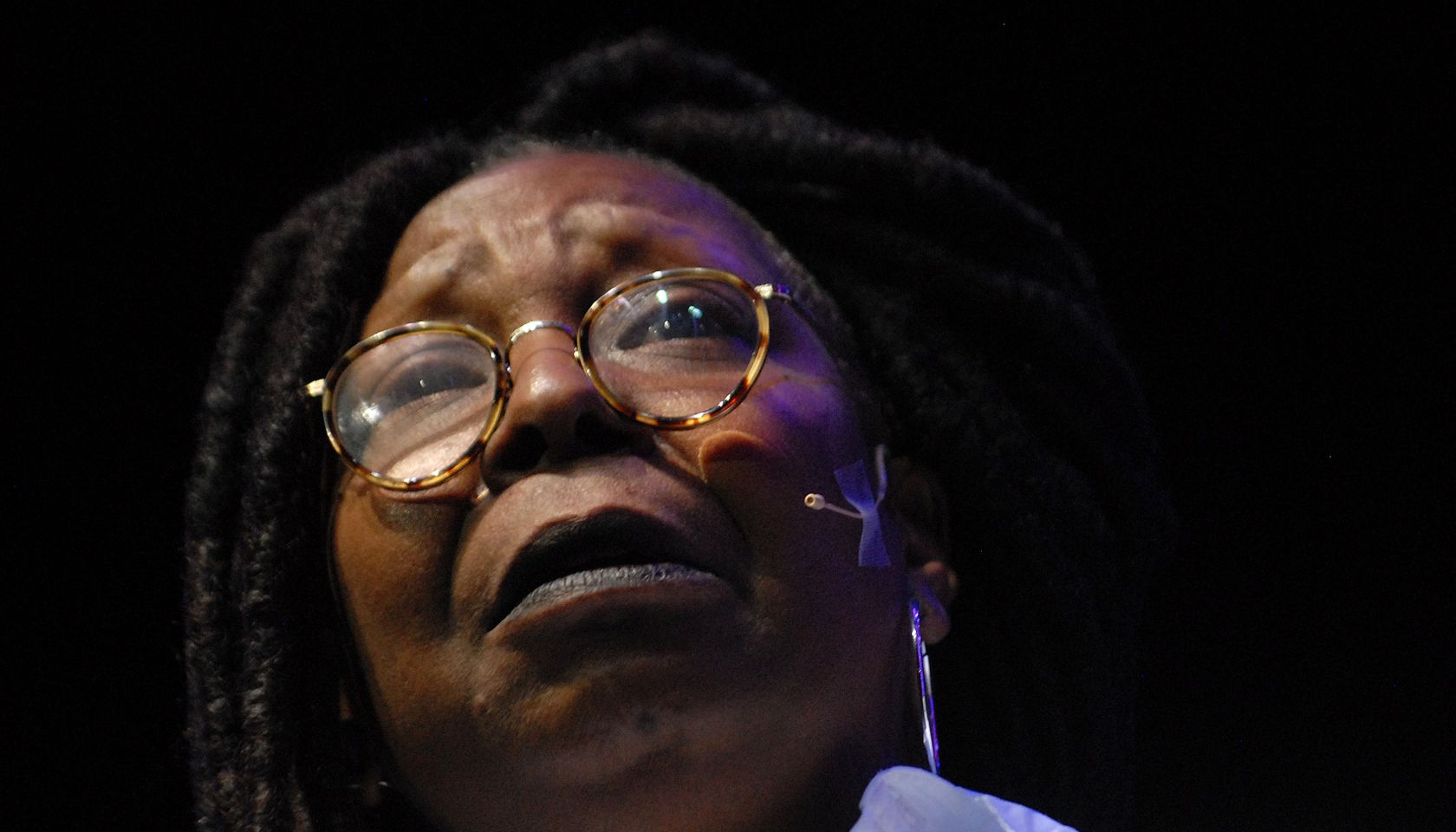 Whoopie Goldberg Peforms