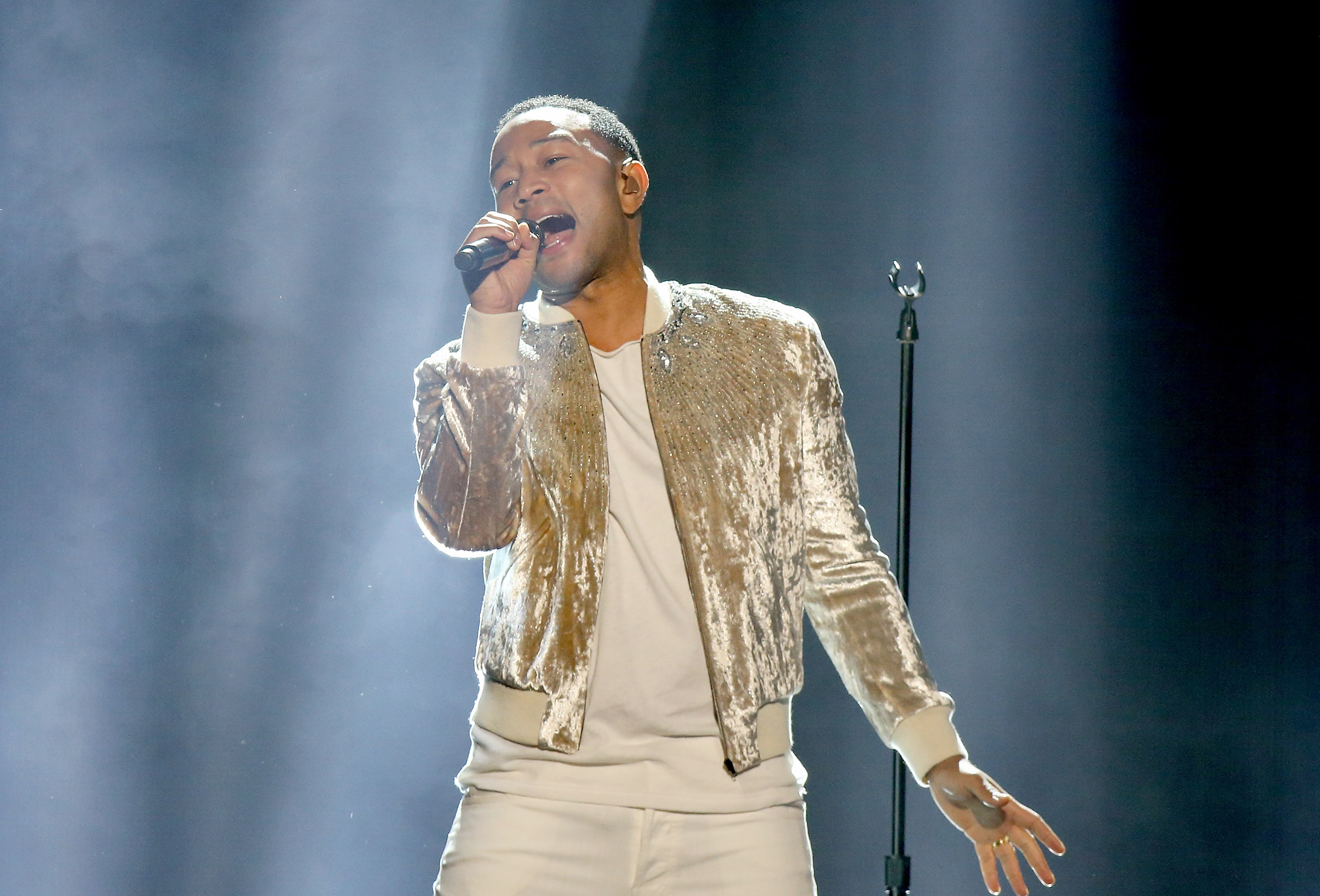2016 American Music Awards - Show