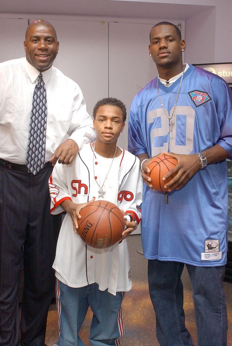 LeBron James, Bow Wow and Magic Johnson visit MTV’s ‘TRL’ in 2003