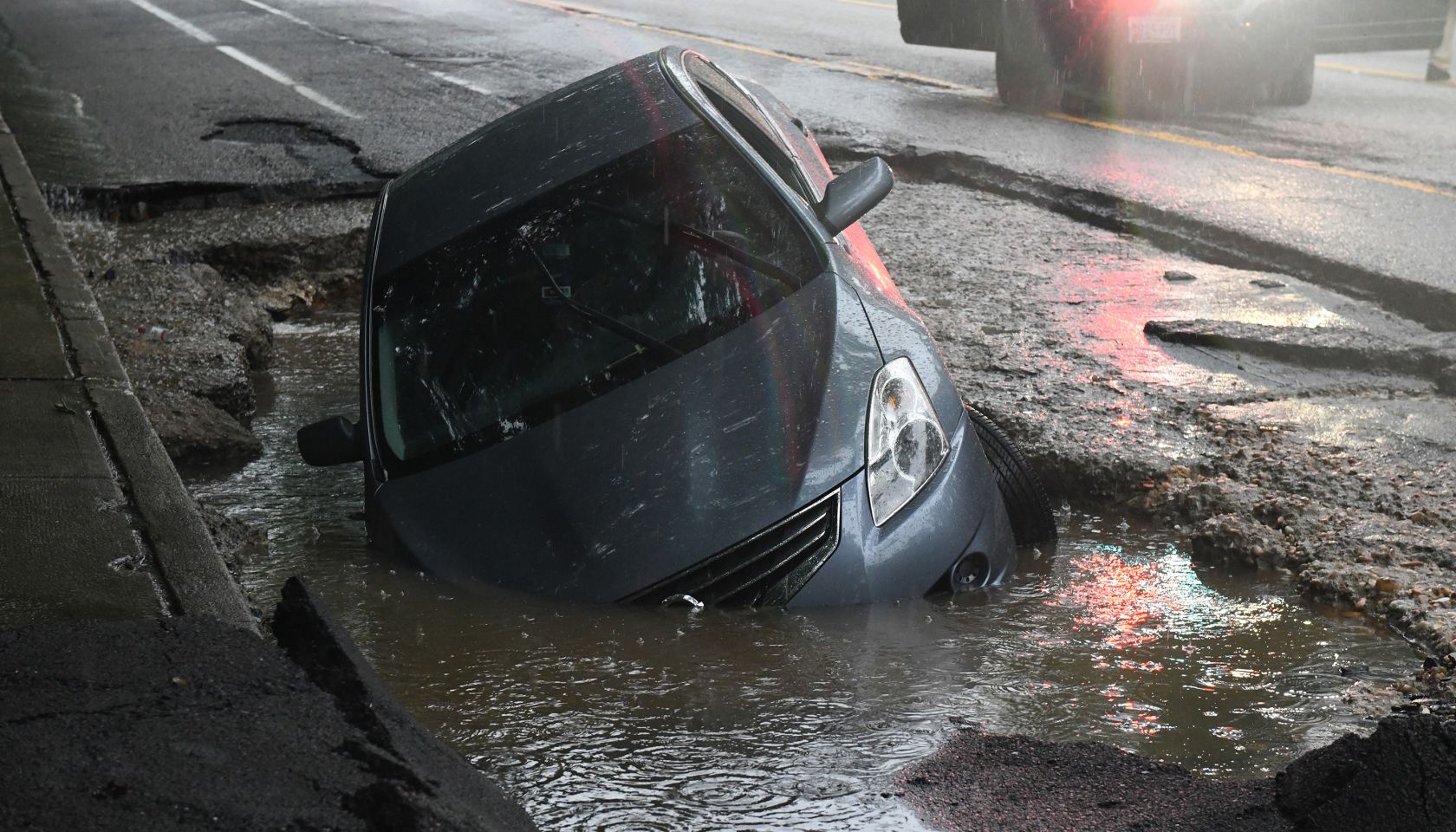 Ellicott City awash in flood waters as heavy rain drenches Baltimore region