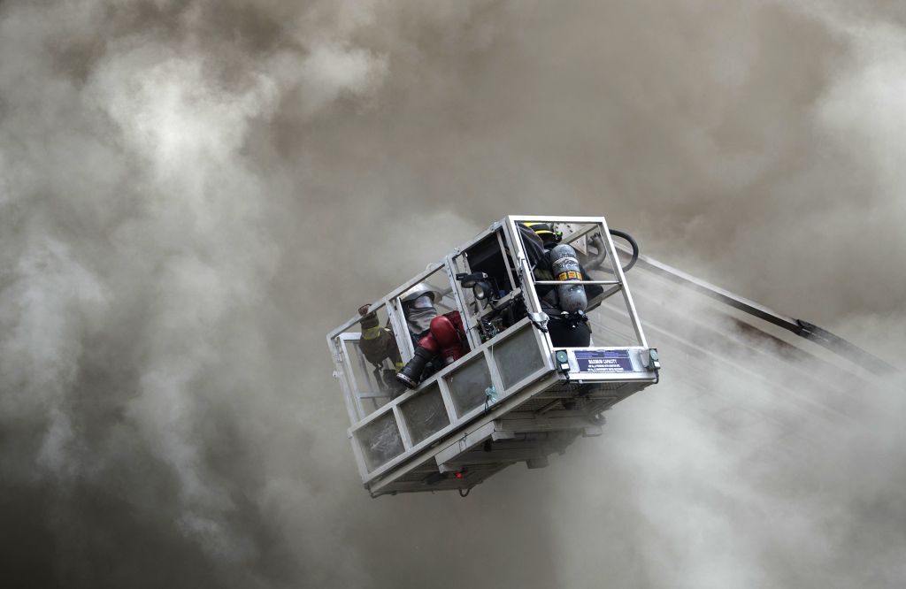 TOPSHOT-PHILIPPINES-FIRE-HOTEL