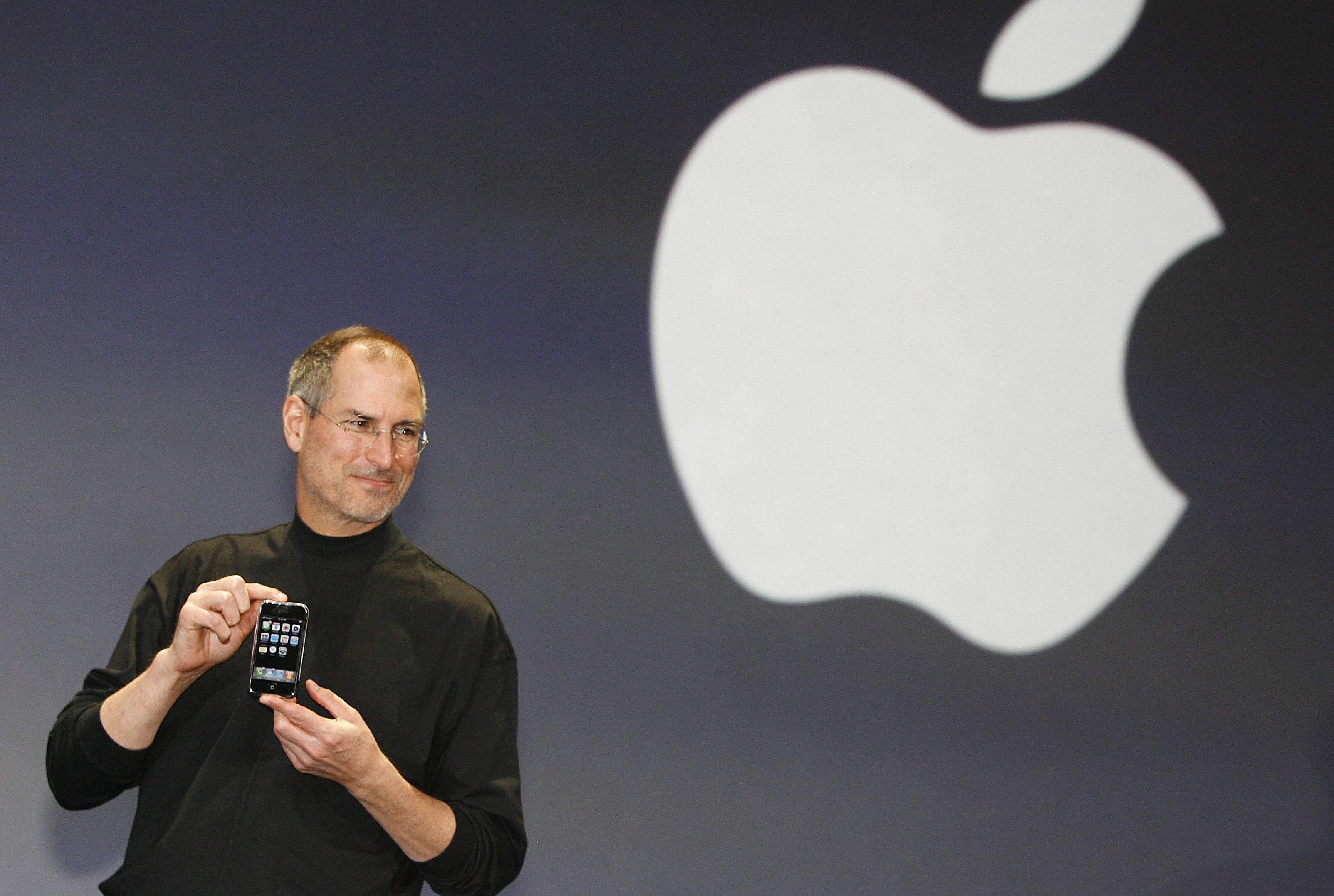 Apple chief executive Steve Jobs unveils