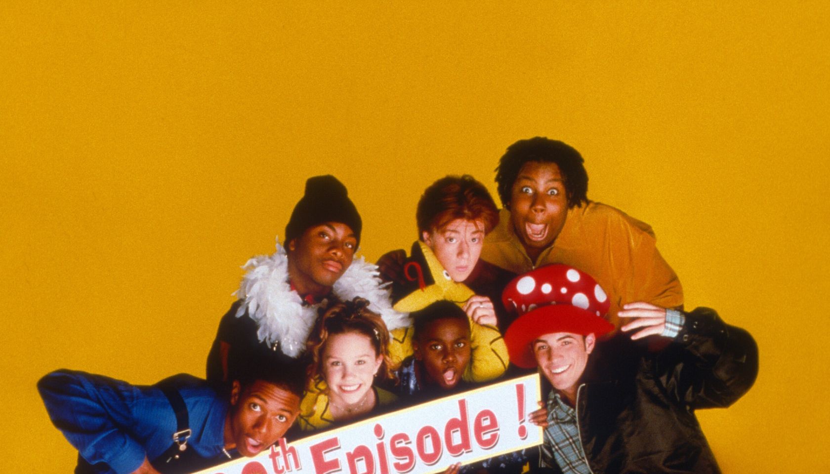 Amanda Bynes and cast of All That photographed in 1999