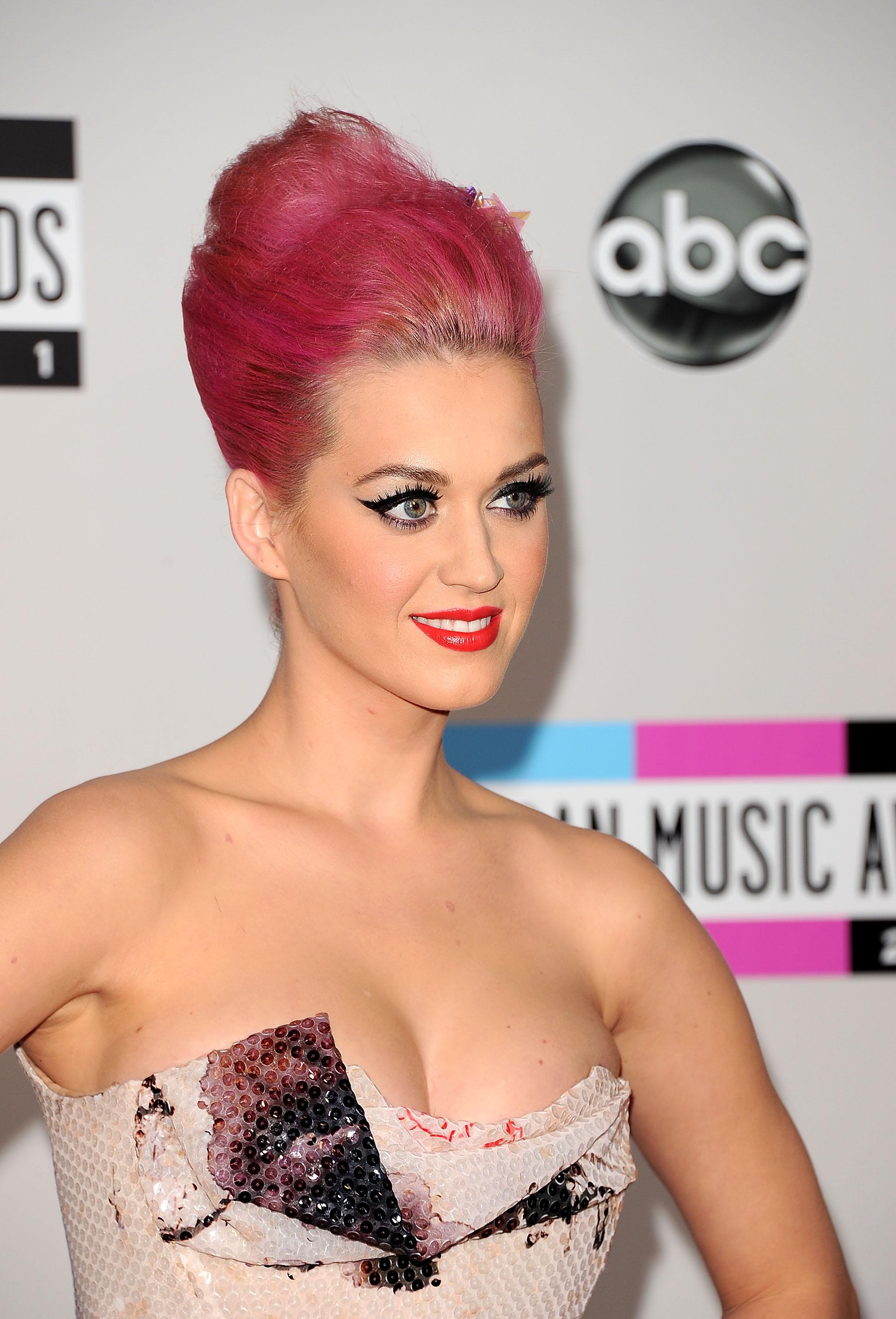 2011 American Music Awards - Arrivals