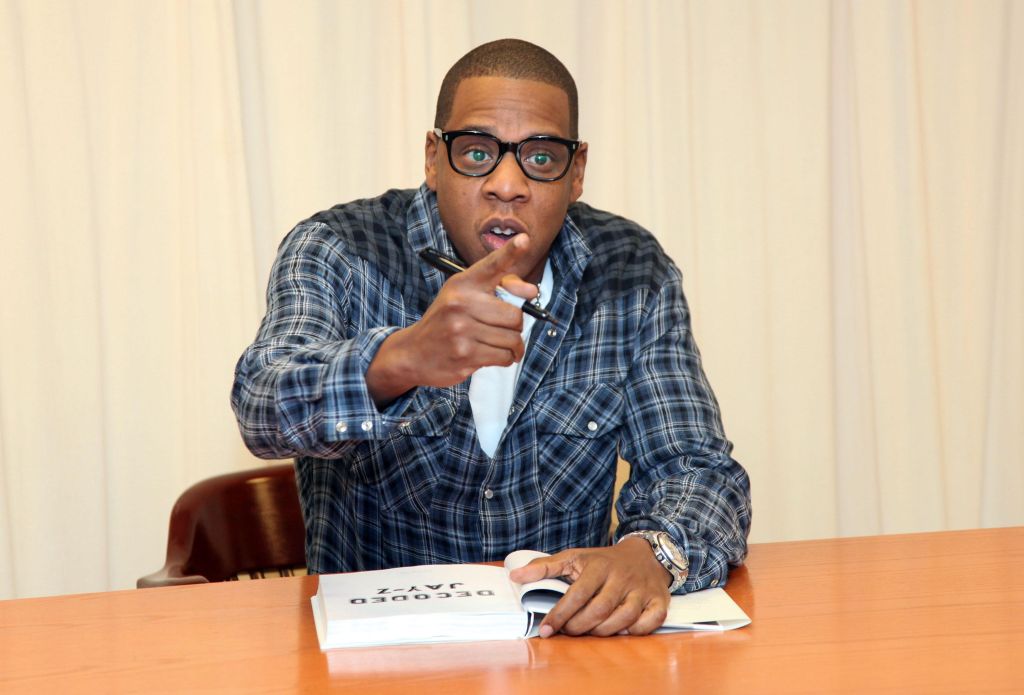 Jay-Z Signs Copies Of 'Decoded'