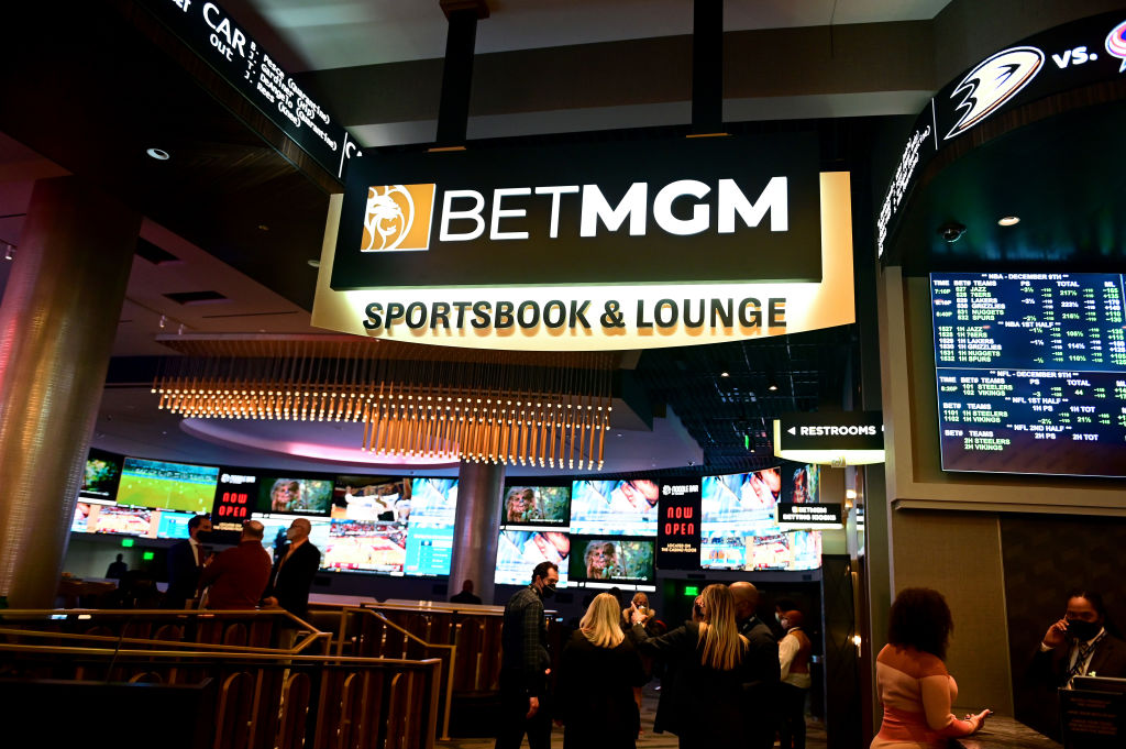 MGM National Harbor, Governor Larry Hogan And Joe Theismann Launch Sports Betting In Maryland With BETMGM