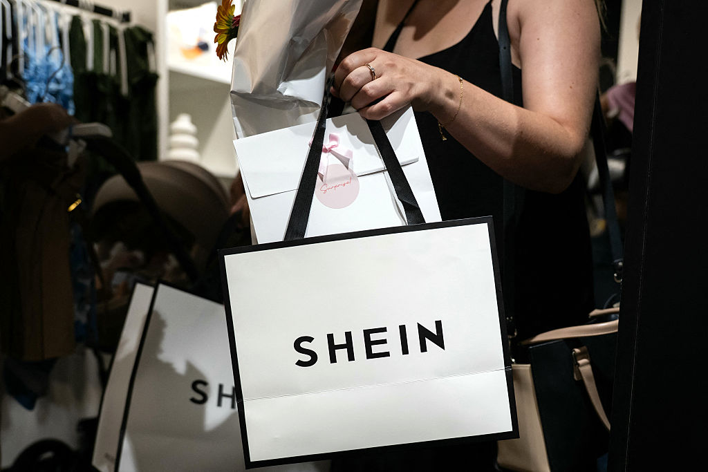 FRANCE-CHINA-SINGAPORE-ECONOMY-FASHION