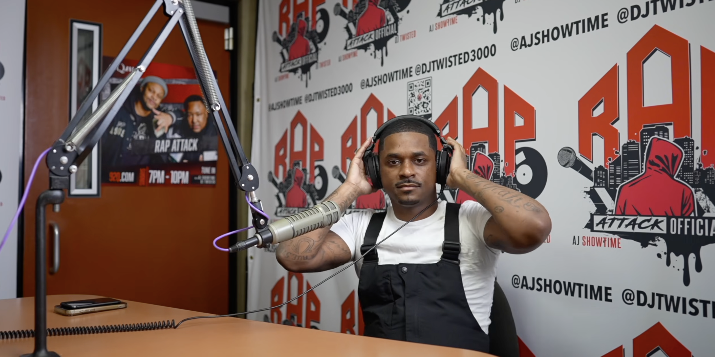 Hue Money Shows Love To Lor Scoota With Gritty Rap Attack Performance